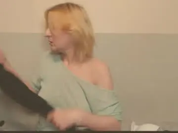 Chaturbate Live Sex Cam of the_basic_instinctt