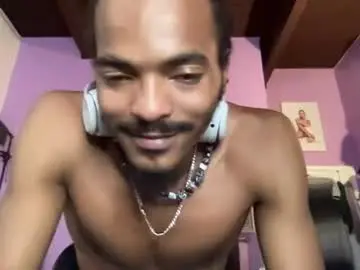 Chaturbate Live Porn of trillahung