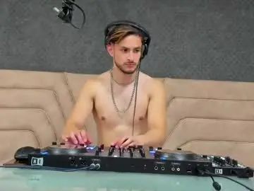 Chaturbate Free Porn Cam of axel_porn_