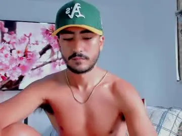 Chaturbate Live Sex Cam of david_johnson372