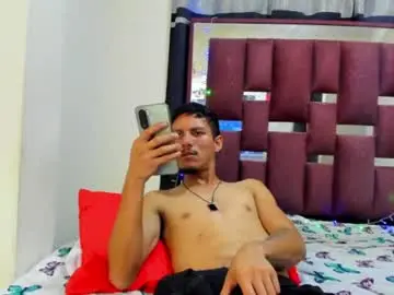 Chaturbate Live Sex Cam of daviddusky