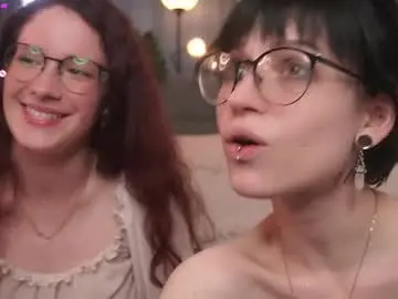 Chaturbate Live Sex Cam of little_poetry