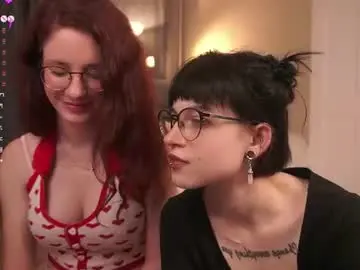 Chaturbate Live Sex Cam of little_poetry