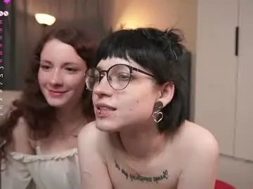 Chaturbate Live Sex Cam of little_poetry