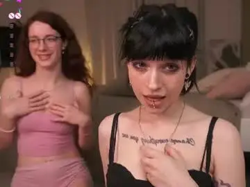 Chaturbate Live Sex Cam of little_poetry
