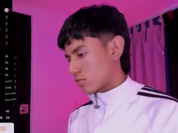 Chaturbate Free Porn Cam of damien_howard