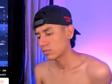 Chaturbate Watch Live Sex Cams of damien_howard