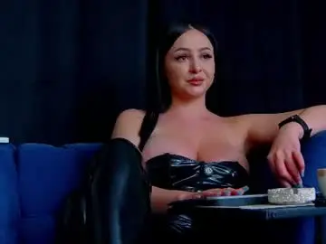 Chaturbate Live Sex Cam of julliamilerrr
