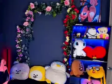 Chaturbate Watch Live Sex Cams of kira_exxe