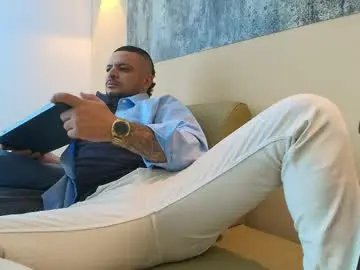 Chaturbate Adult Video Chat of troy_kirk