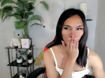 Chaturbate Live Sex Cam of yumiexx