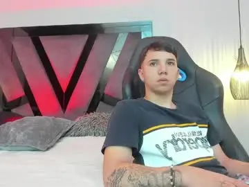 Chaturbate Watch Live Sex Cams of andy_miller5