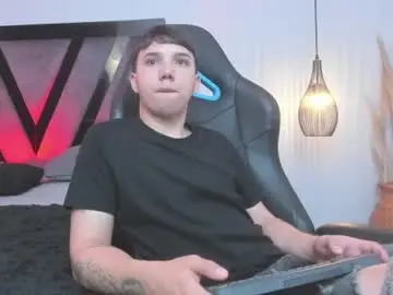 Chaturbate Sex Chat of andy_miller5