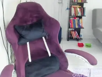 Chaturbate Live Sex Cam of juanisimo_