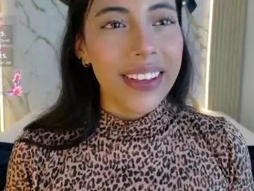 Chaturbate Best live sex cam show of miajones_blowjob
