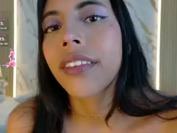 Chaturbate Best live sex cam show of miajones_blowjob