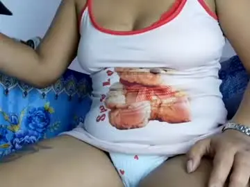 Chaturbate Live Sex of diamond_lucy83