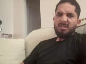 Chaturbate Free Porn Cam of papicubano_guapo23cm