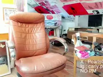 Chaturbate Live Sex Cam of carlypearls