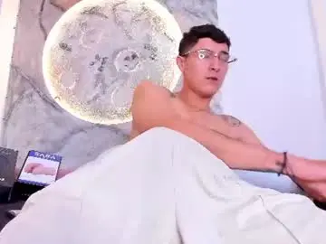 Chaturbate Watch Live Sex Cams of diamondss_1
