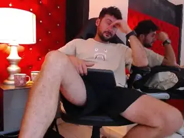Chaturbate Live Sex Cam of erickpritz_xh