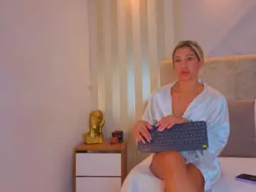 Chaturbate Sex Cam of tayra_pradit