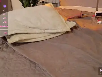 Chaturbate Live Sex Cam of aurora_radiance