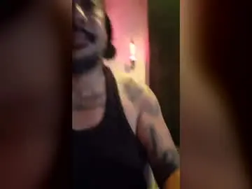 Chaturbate Live Sex Cam of b1gd1zzle