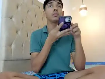 Chaturbate Nude Webcam of samir_19x