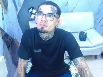 Chaturbate Live Sex Cam of boy_tatto77