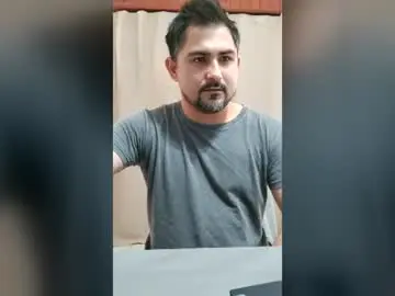 Chaturbate Adult Webcams of bradd_32