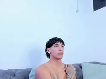 Chaturbate Live Sex of kroywave