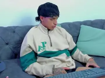 Chaturbate Free Live Porn of kroywave