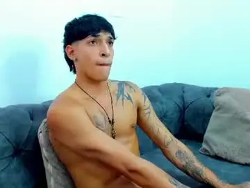 Chaturbate Free Porn Cam of kroywave