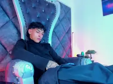 Chaturbate Best live sex cam show of kroywave