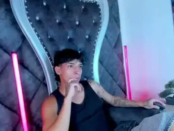 Chaturbate Best live sex cam show of kroywave