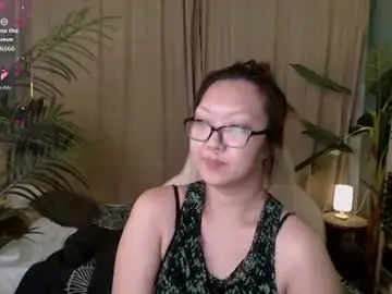 Chaturbate Sex Cam of marine_vact