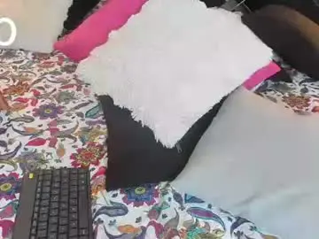 Chaturbate Free Live Porn of maskedgirl01