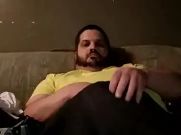 Chaturbate Live Sex Cam of handsomedaddy198924