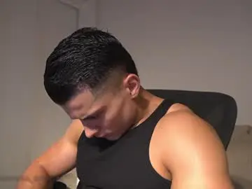 Chaturbate Live Sex Cam of maximohoot