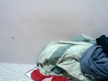 Chaturbate Free Porn Cam of squirtypussie