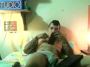 Chaturbate Best live sex cam show of yeisoncastellanos1999