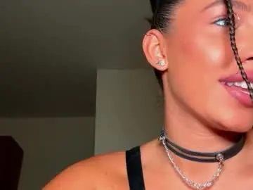 Chaturbate Live Sex Cam of bonnieandclyde540767