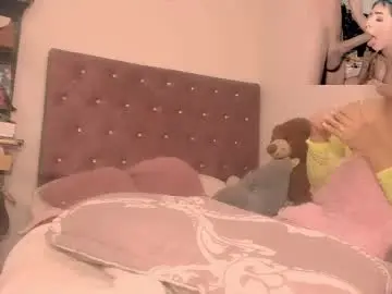 Chaturbate Adult Video Chat of molly_and_paul