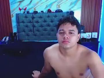 Chaturbate Best live sex cam show of crisandmery