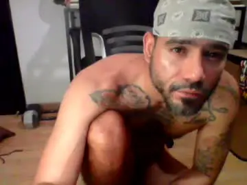 Chaturbate Live Porn of benito_alfonso