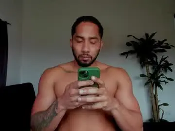 Chaturbate Free Porn Cam of cristobal12cock