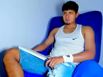 Chaturbate Best live sex cam show of dominick_king