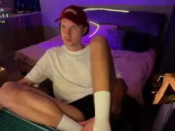 Chaturbate Nude Webcam of leonnextdoor