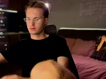 Chaturbate Live Porn of leonnextdoor